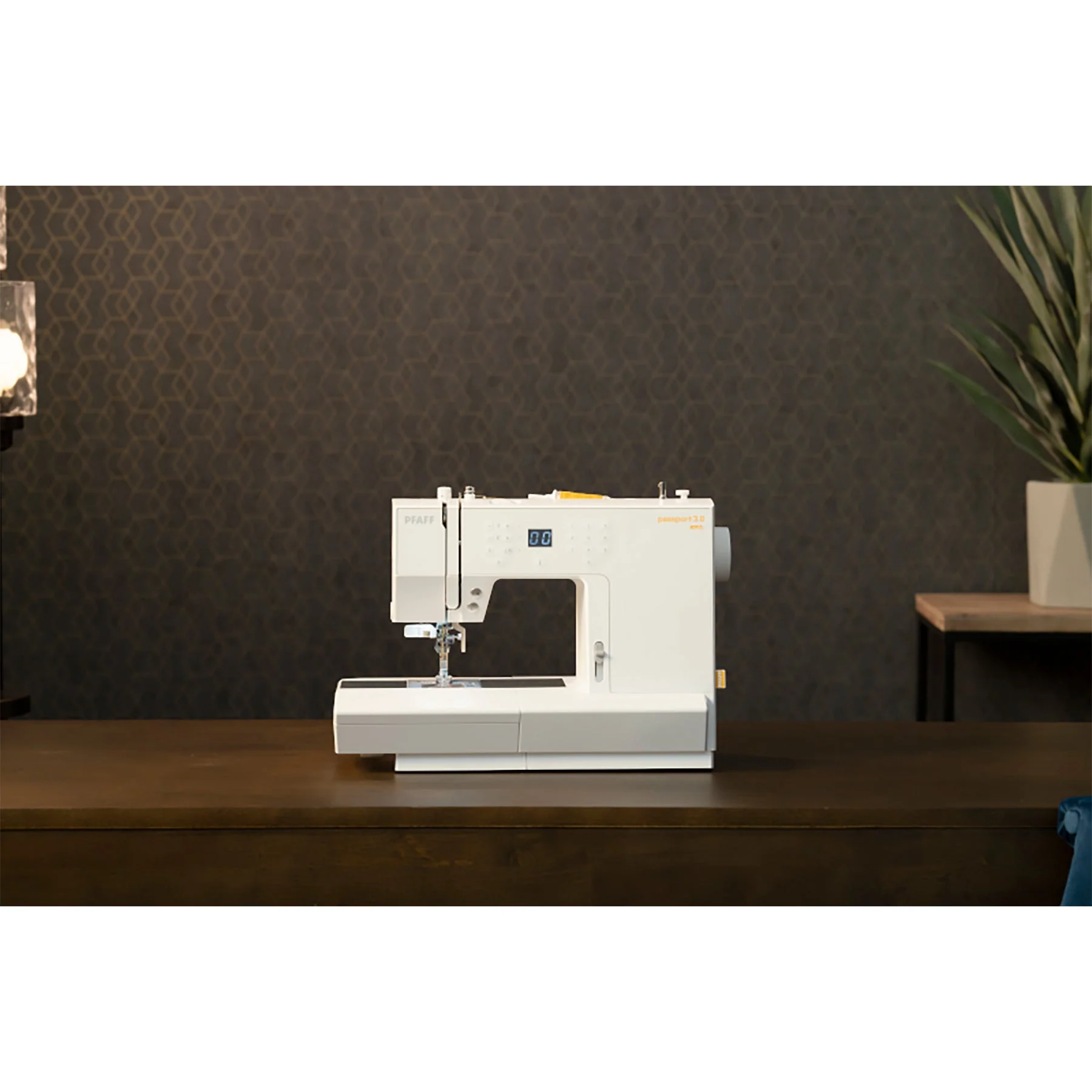 PFAFF® passport 3.0 Sewing Machine - Image 3